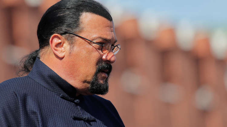 ستيفين سيغال يروي تفاصيل عمله في وزارة الخارجية الروسية