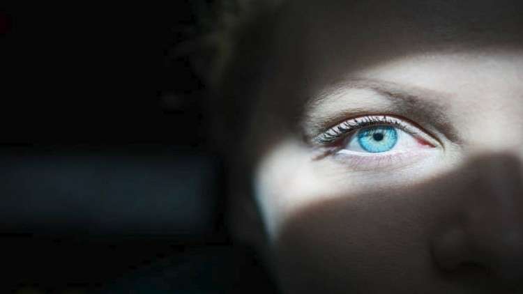 7 عادات يومية تهدد صحة العين