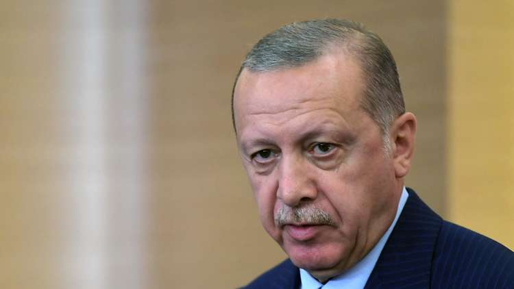 أردوغان يرد على ترامب بحدّة أمام قادة الأطلسي ويشجع ميركل على رفع صوتها