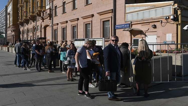 الأمريكان للروس: لنتنافس في مجال إصدار التأشيرات 