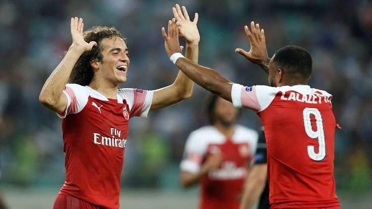 آرسنال يقسو على "كارباكا" بثلاثية في عقر داره