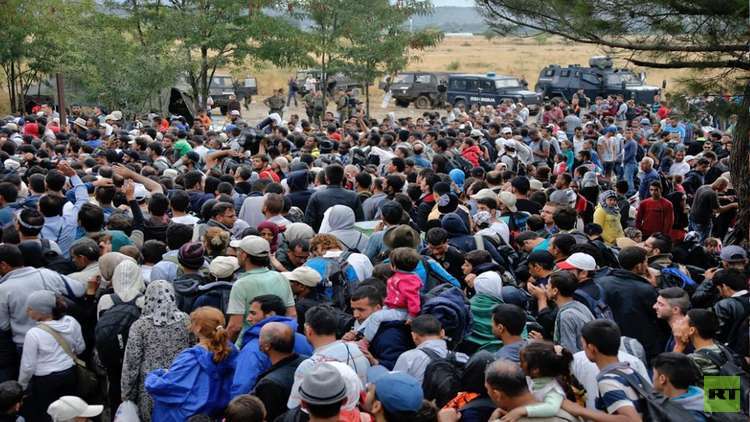 مخيم موريا اليوناني للاجئين السوريين في حالة طوارئ