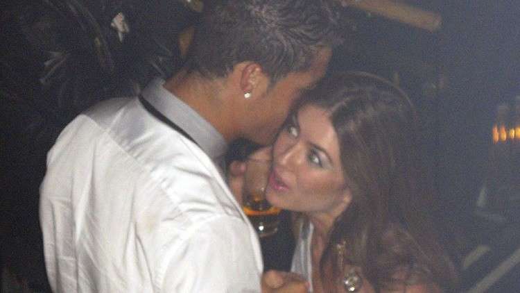 بالصور.. تفاصيل مثيرة لليلة