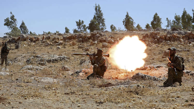 القتال يستعر بين أكبر فصيلين مسلحين شمال حلب السورية