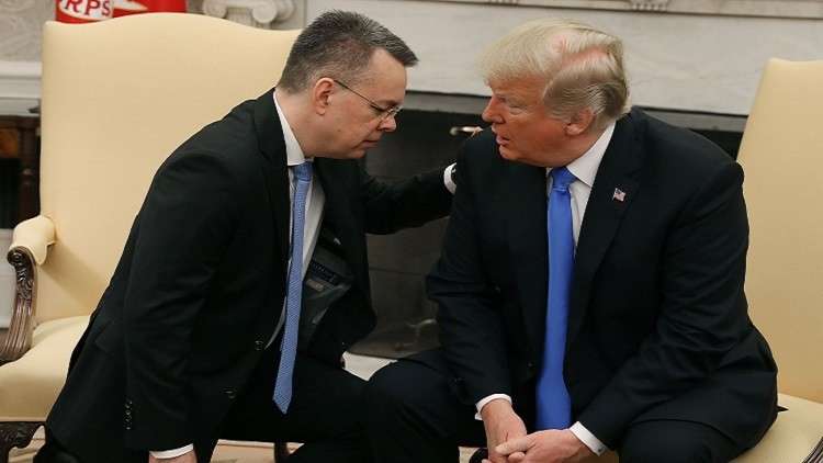 القس برانسون يتضرع للخالق أن يمد ترامب بحكمته 