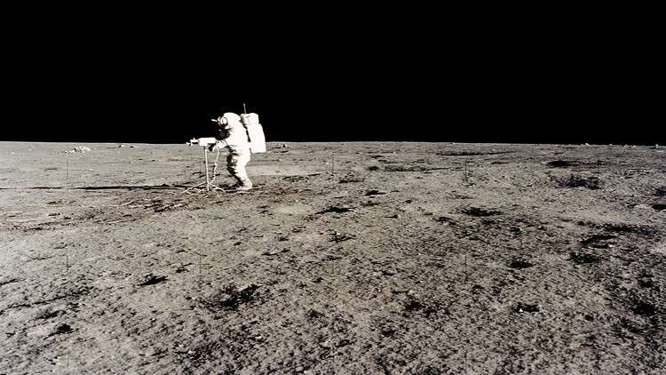 كشف سر الوفيات الغريبة بين "رواد القمر"