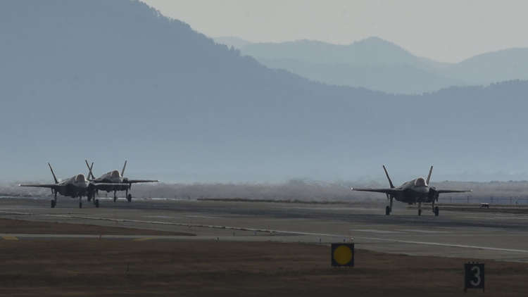 واشنطن وسيئول تعلقان مناورات سنوية في شبه الجزيرة الكورية