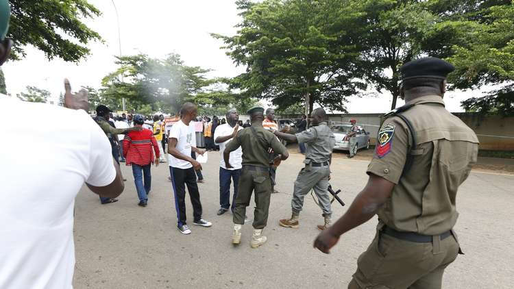 خلاف بين عتالين مسلمين ومسيحيين يخلف 50 قتيلا في نيجيريا
