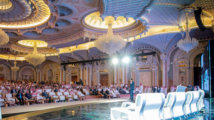 السعودية توقع 25 اتفاقا ومذكرة بقيمة 56.5 مليار دولار في 