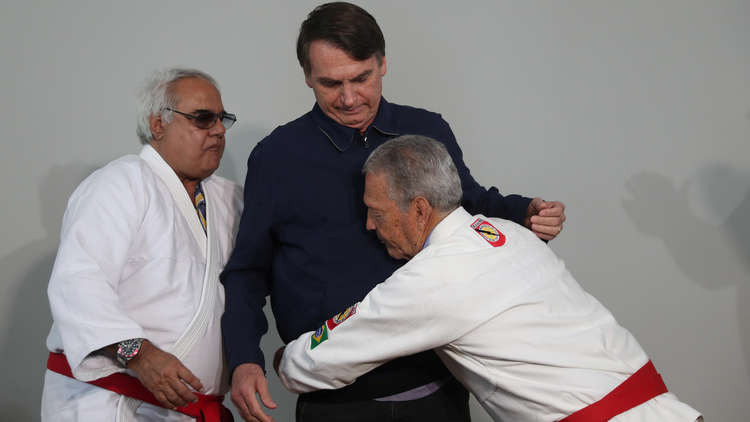 مرشح اليمين في البرازيل: خصمي لن يفوز "إلا بالتزوير"