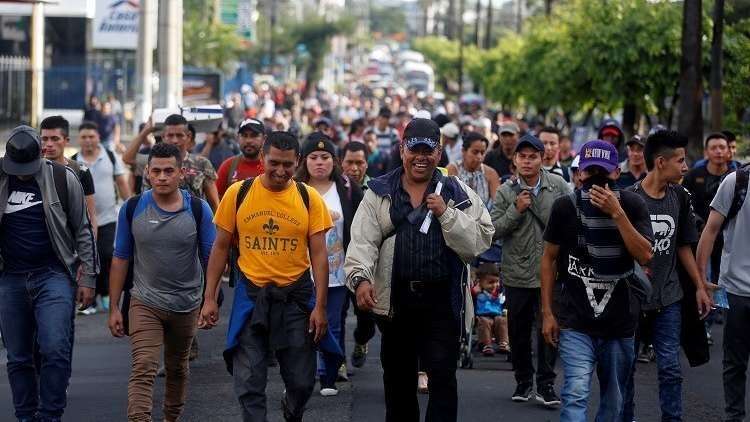 المكسيك تعتقل مهاجرين من هندرواس اعتديا على الشرطة في طريقهما إلى الولايات المتحدة