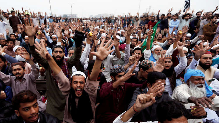  باكستان.. فوضى ومظاهرات إسلامية ضد تبرئة مسيحية مدانة بـ