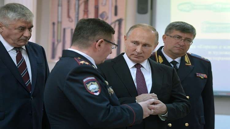 بوتين يهنئ الشرطة الروسية بعيدها المهني