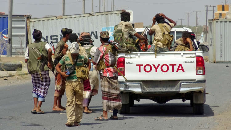 61 قتيلا في اشتباكات الحوثيين والقوات اليمنية في الحديدة