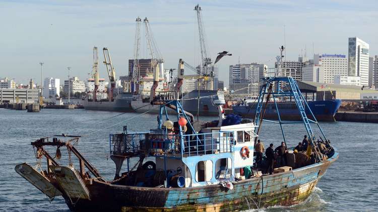 فقدان 12 صيادا مغربيا بين أمواج المحيط الأطلسي