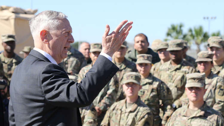 ماتيس: إرسال جنود إلى الحدود لمواجهة قافلة المهاجرين 