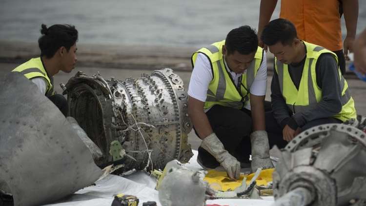 عائلة ضحية تحطم طائرة في إندونيسيا ترفع دعوى ضد شركة 