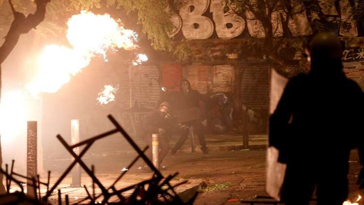 اضطرابات في عاصمة اليونان في ذكرى أحداث ثورة 1973 الطلابية (فيديو)