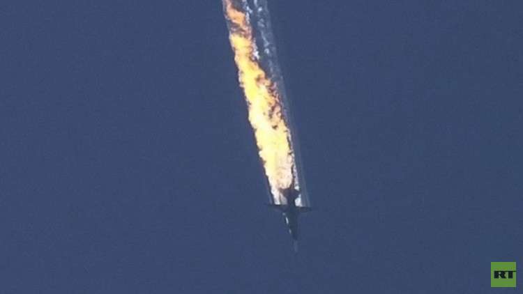 صورة للقاذفة الروسية سو - 24 أثناء سقوطها