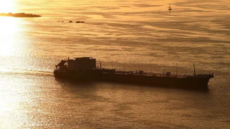 غرق بارجة حبوب في مياه القرم الروسية ونجاة طاقمها