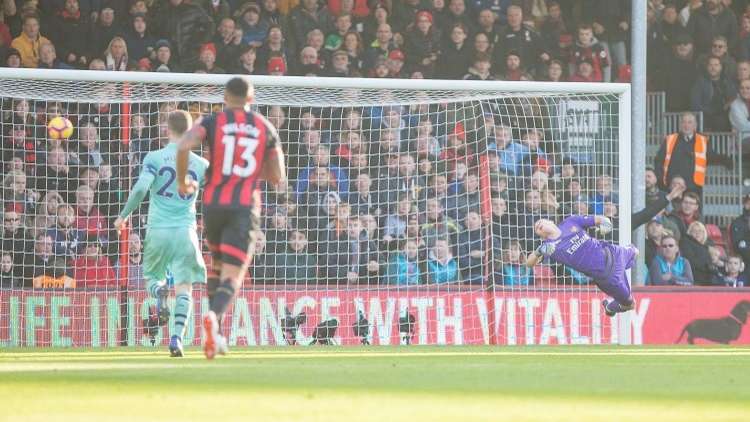 أرسنال يفلت من كمين مضيفه بورنموث