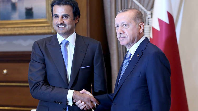 أردوغان يعقد اجتماعا مغلقا مع أمير قطر 