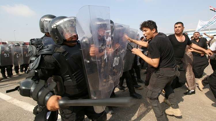 العراق.. الأمن يطلق النار على تظاهرات في البصرة 