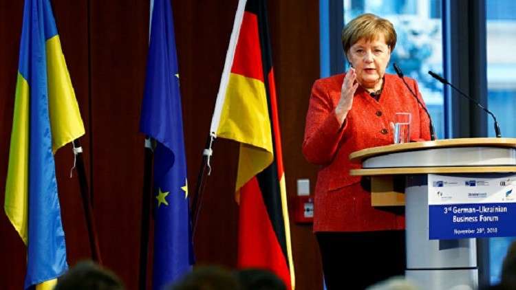 ميركل تنصح أوكرانيا بالتعقل وباعتماد "نهج ذكي" لأنها لا تقدر على حل عسكري ضد روسيا