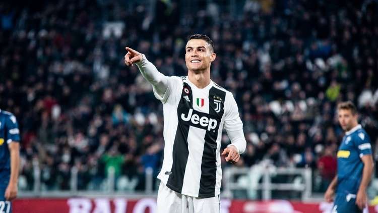 شاهد.. لوحة رائعة لرونالدو بتجميع صيني