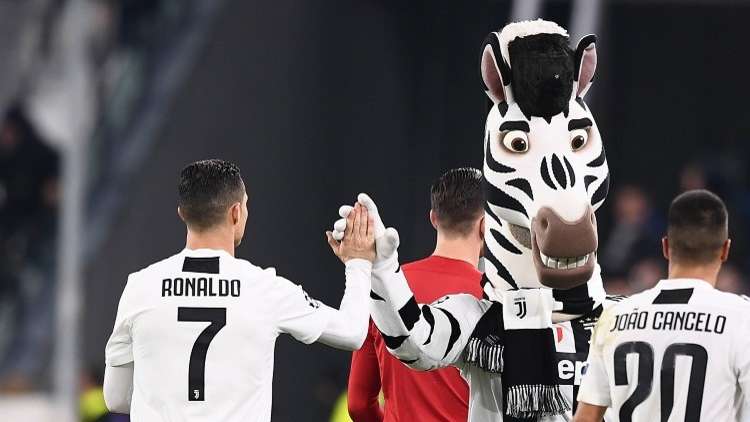 السيدة العجوز تعود من فلورنسا وفي جعبتها 3 نقاط (فيديو)