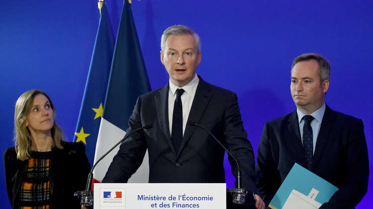 وزير مالية فرنسا يؤيد خفض الضرائب لإرضاء 