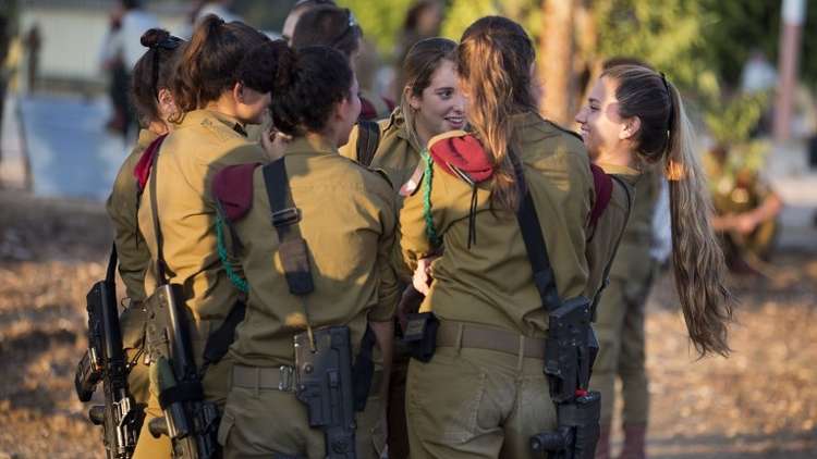 من محنة "جندي درزي" بالجيش الإسرائيلي..  مجندات هددنه باتهامه بأنه حاول اغتصابهن!