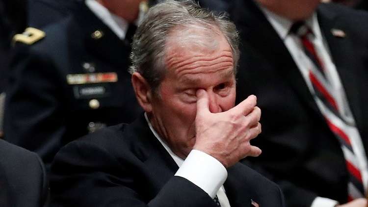 بالفيديو.. بوش يجهش بالبكاء