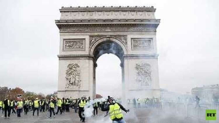 احتجاجات فرنسا تتسبب بتأجيل مباراة جديدة في دوري كرة القدم
