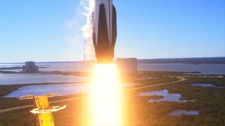 فيديو يوثق سقوط المرحلة الأولى لصاروخ 