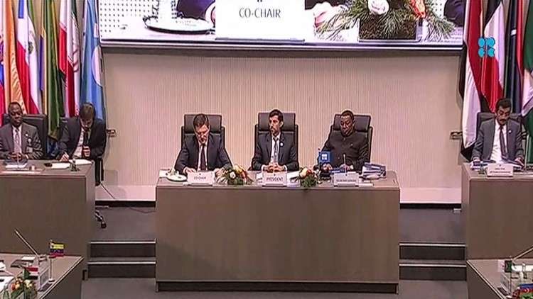 أوبك+ تخفض إنتاجها 1.2 مليون برميل يوميا