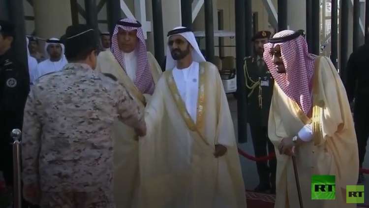 بدء وصول الوفود المشاركة في قمة الرياض الخليجية والملك سلمان في مقدمة المستقبلين