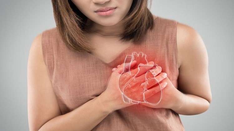 عارض مرتبط بالنوبة القلبية تجهله النساء!