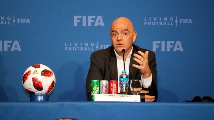 رئيس الفيفا: عزلة قطر لم تعرقل تحضيراتها لمونديال 2022