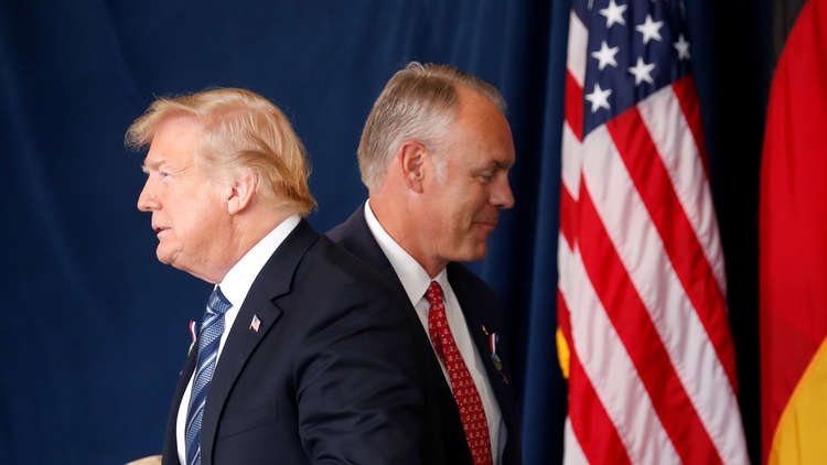 ترامب يعلن استقالة وزير داخليته المتهم بسوء استخدام الأموال