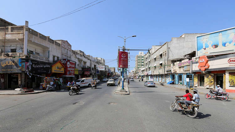 هدوء حذر بعد اشتباكات عنيفة في الحديدة ولجنة المراقبة تباشر عملها