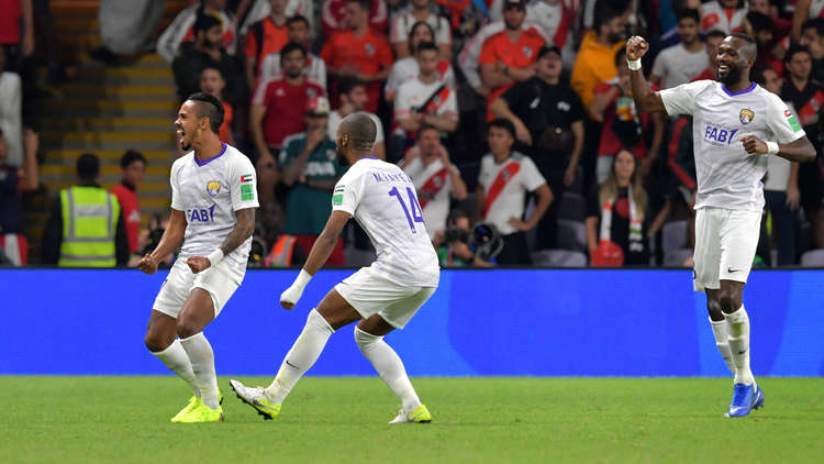 برج خليفة يحتفي بفريق العين "صورة"