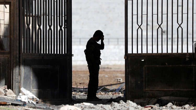 نشطاء: "داعش" أعدم 700 رهينة شرق الفرات