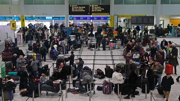 مطار غاتويك البريطاني يستأنف رحلاته 
