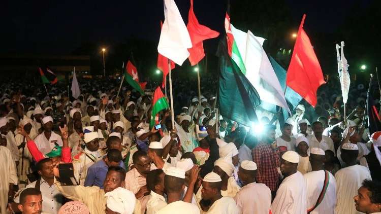 انضمام عنترة بن شداد لاحتجاجات السودان (صورة)