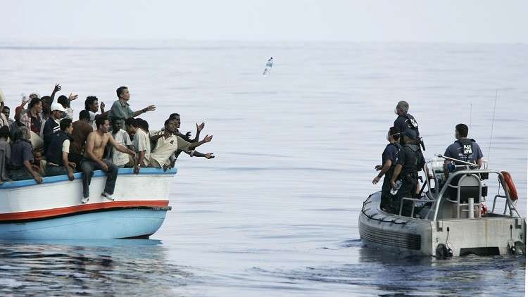 إيطاليا تغلق موانئها في وجه مئات المهاجرين 