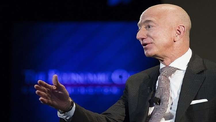 هل يفوز مؤسس أمازون في سباق المليارديرات الفضائي؟