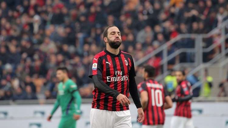 ميلان يواصل مسلسل نزيف النقاط وغاتوزو قد ينام ليلته الأخيرة في الميلانيللو 