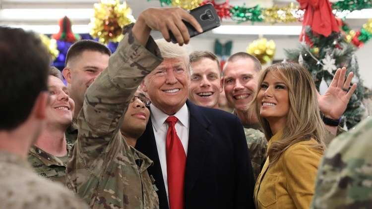 زيارة مفاجئة لترامب وزوجته للقوات الأمريكية في العراق