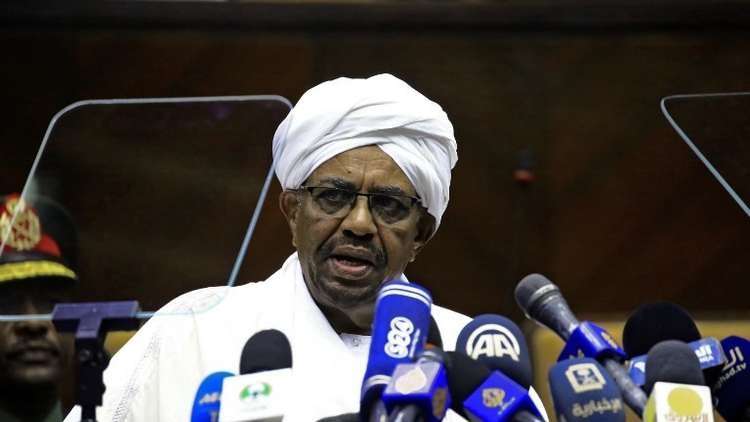 البشير يدعو الشرطة السودانية لتجنب استخدام القوة المفرطة ضد المتظاهرين